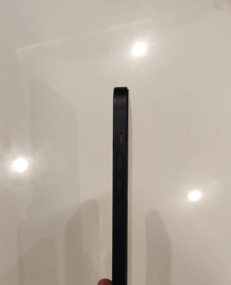 Jv iPhone 14 10/10 condition 7