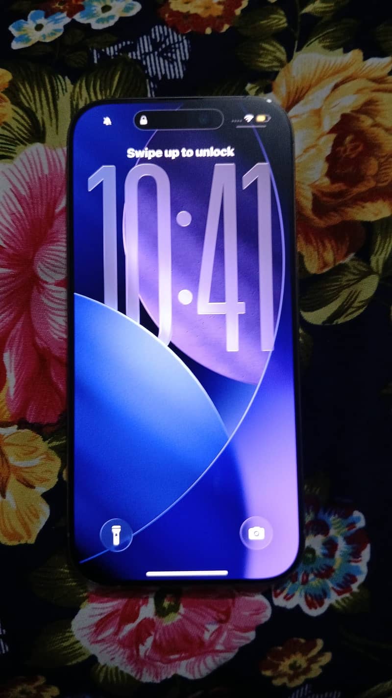 Apple iPhone 16 Pro 0