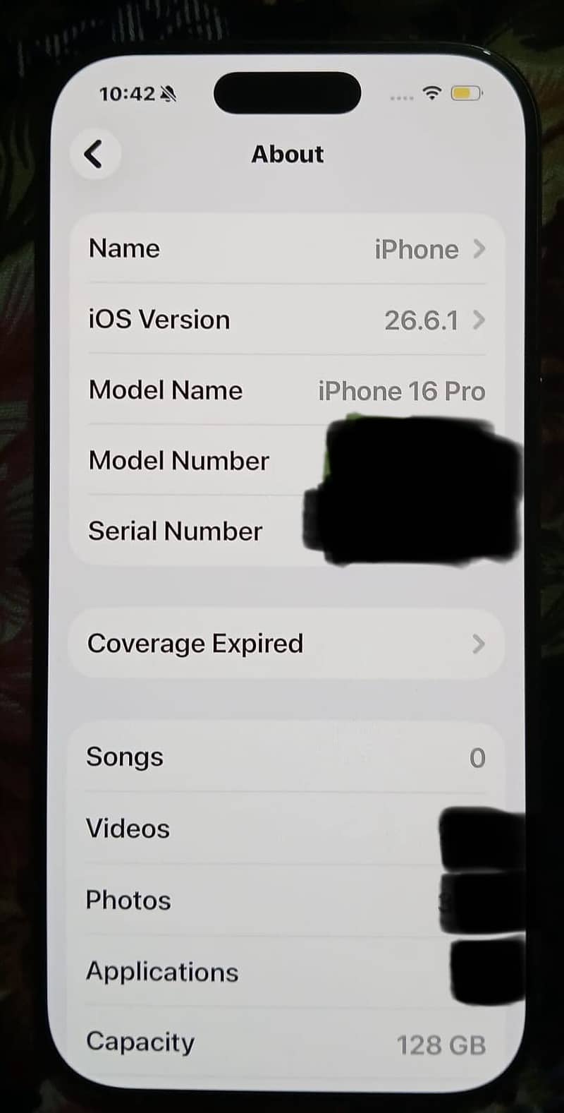 Apple iPhone 16 Pro 3
