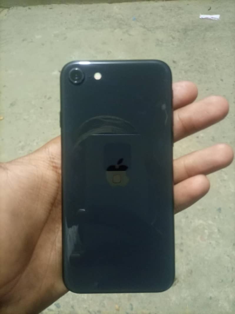 Apple iPhone SE 3