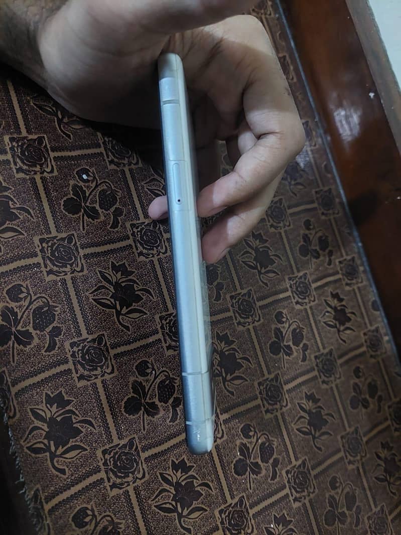 Google Pixel 7a 2