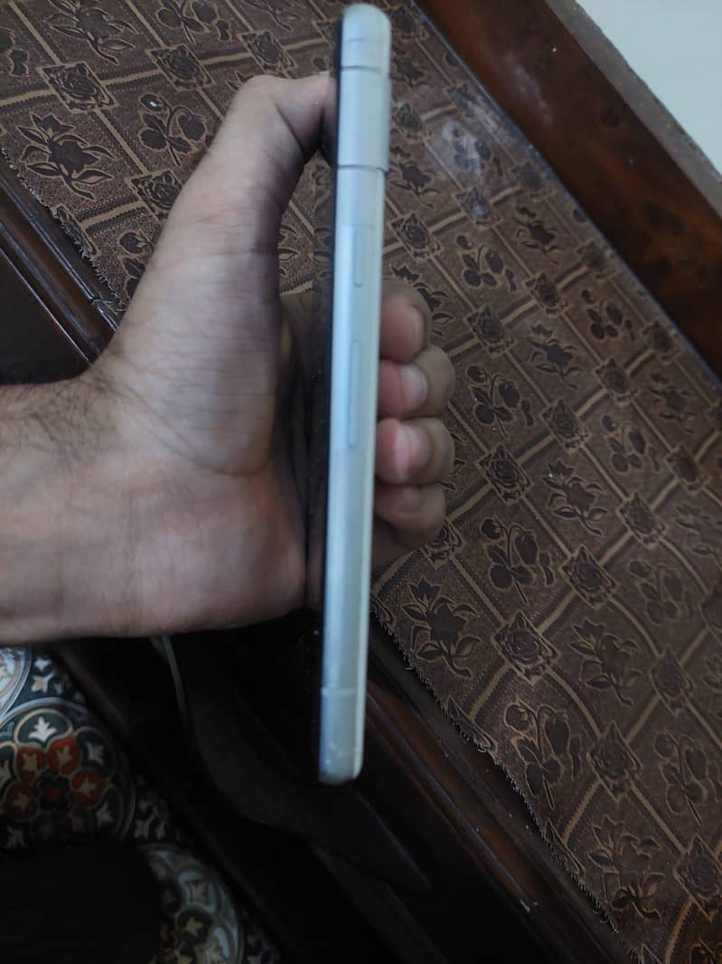 Google Pixel 7a 3
