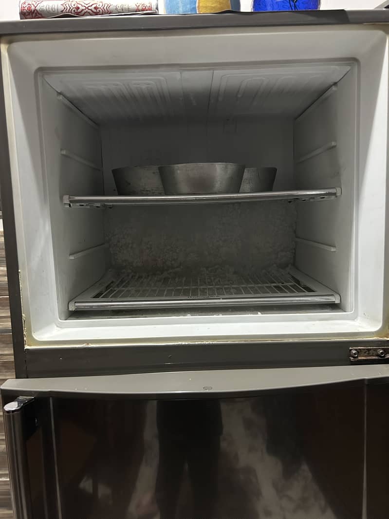 Dawlance Midsize Refrigerator 2