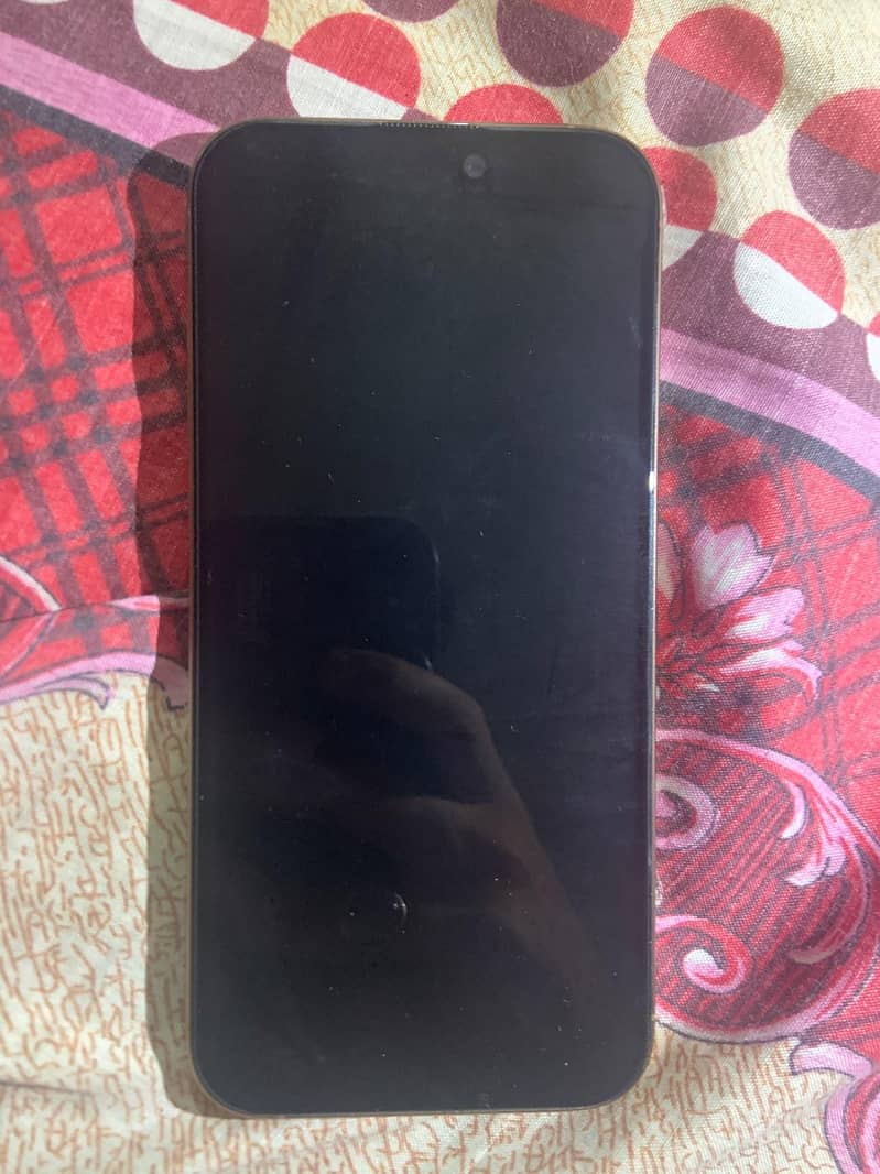 Apple iPhone 16 Pro Max 4