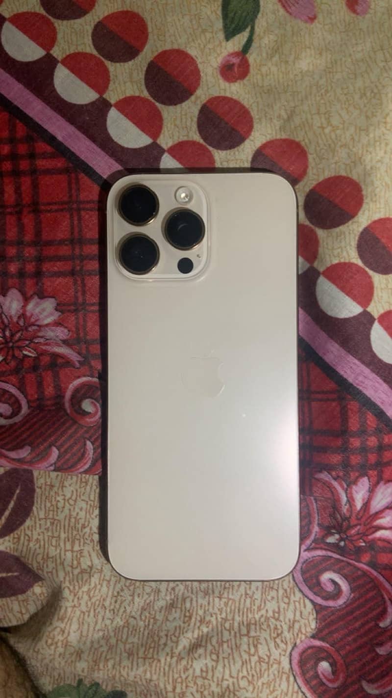 Apple iPhone 16 Pro Max 5