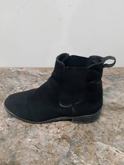 Black Matte Chelsea Boots