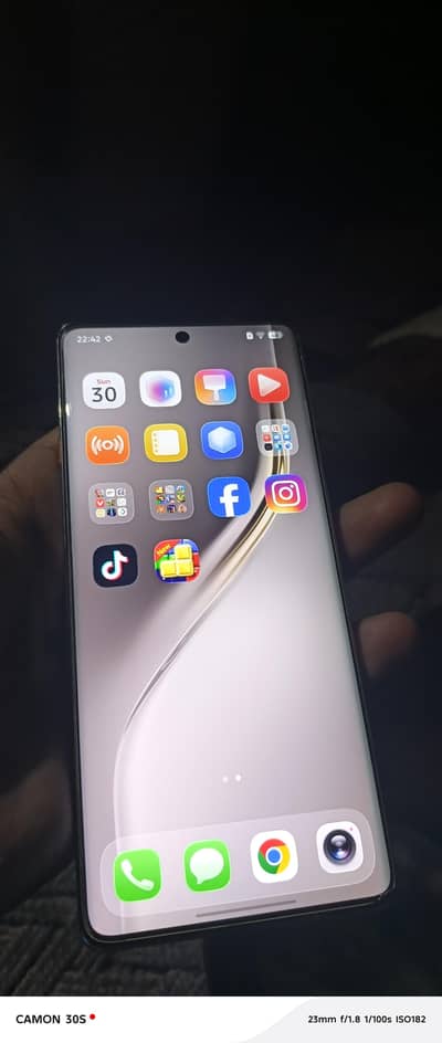 Tecno CAMON 40 Pro