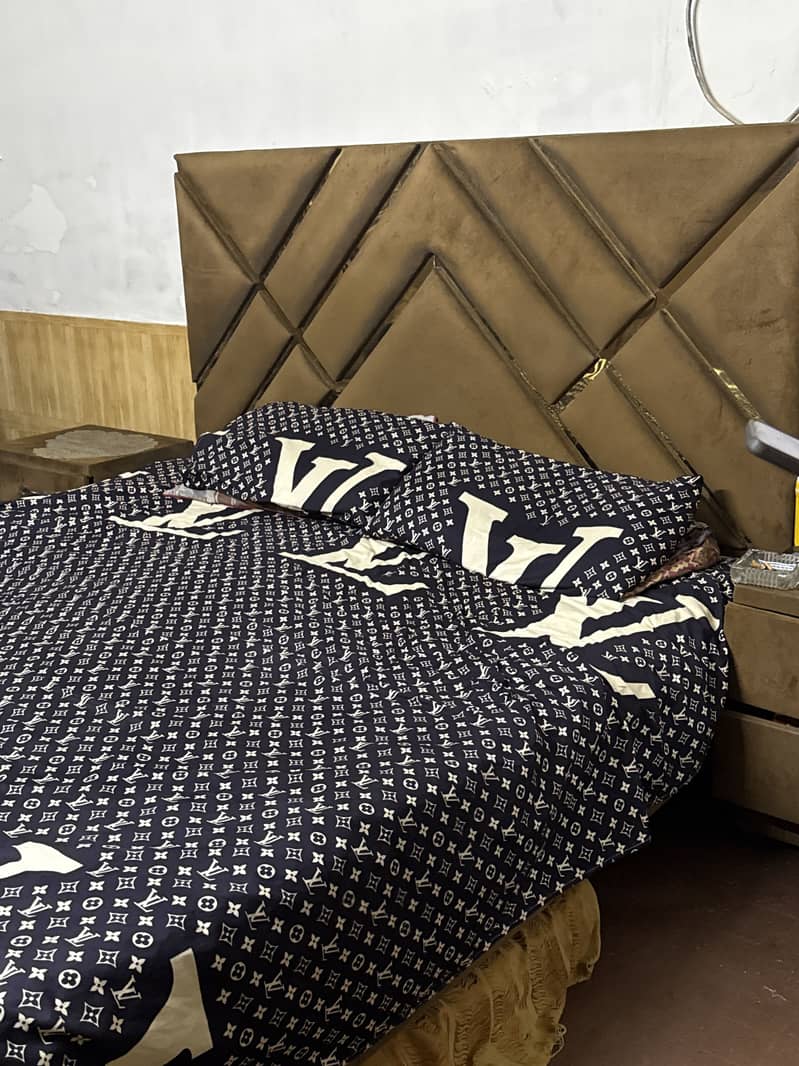 Same this bed 4