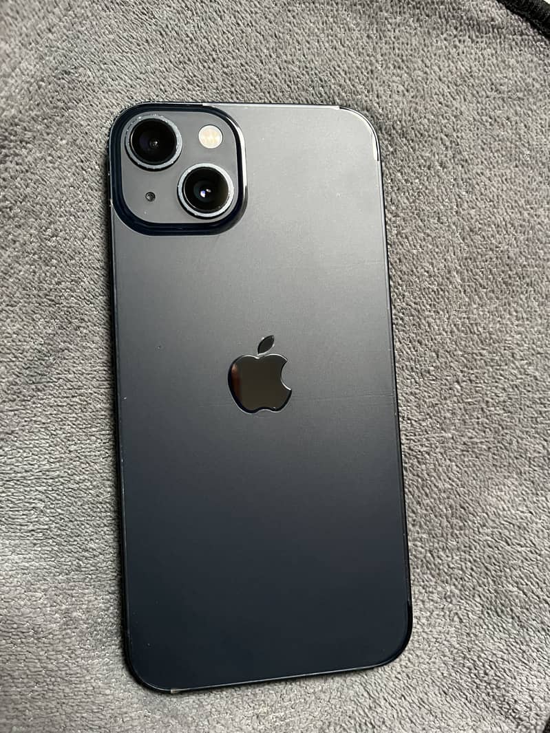 Apple iPhone 13 0