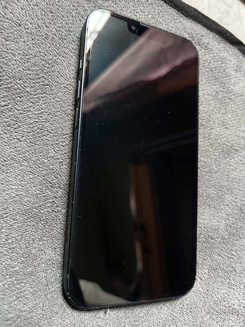 Apple iPhone 13 1