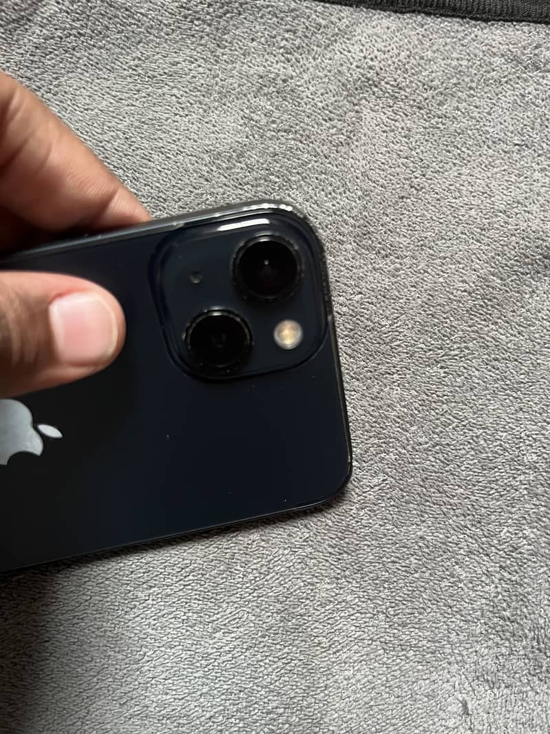 Apple iPhone 13 4