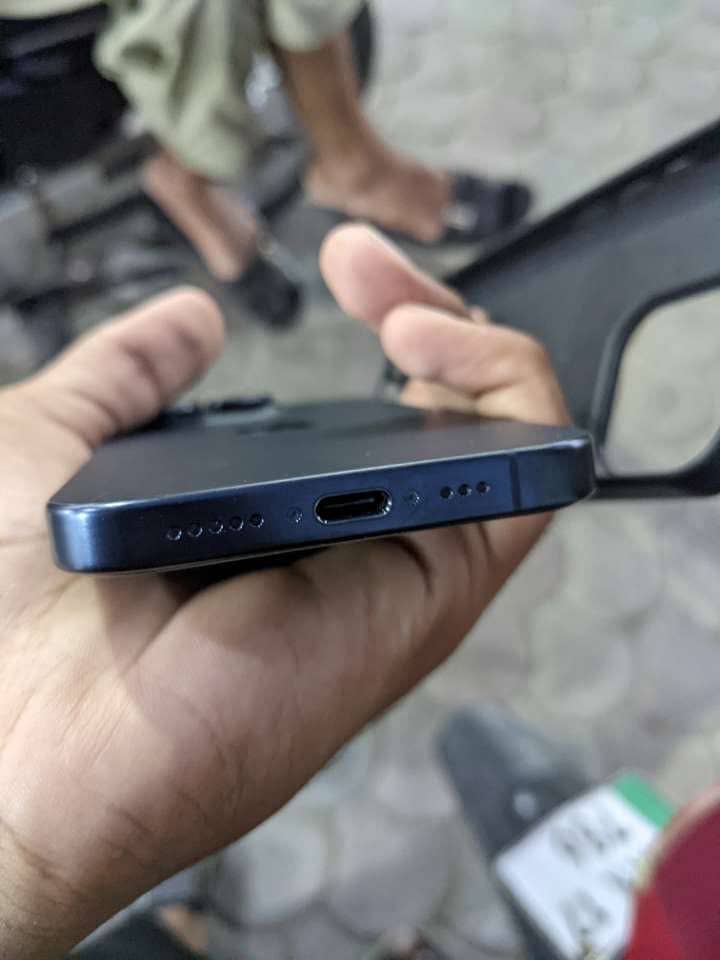 Apple iPhone 15 Pro 3