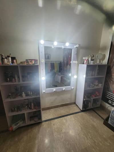 ​Salon Mirror with Lights & 2 Storage Racks Set