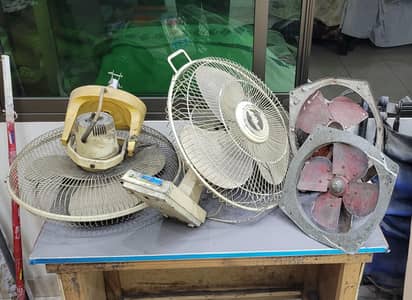 2 fan 2 exhaust fan 1 table