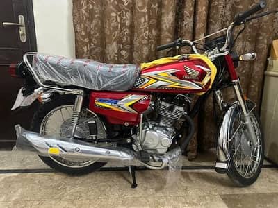 cg 125 2025 5 month ka bike ha 1st owner ha