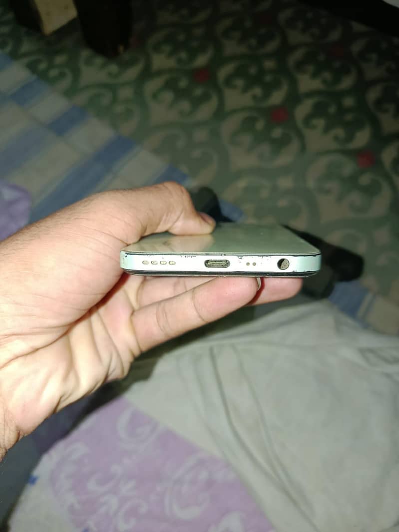 Realme C35 3