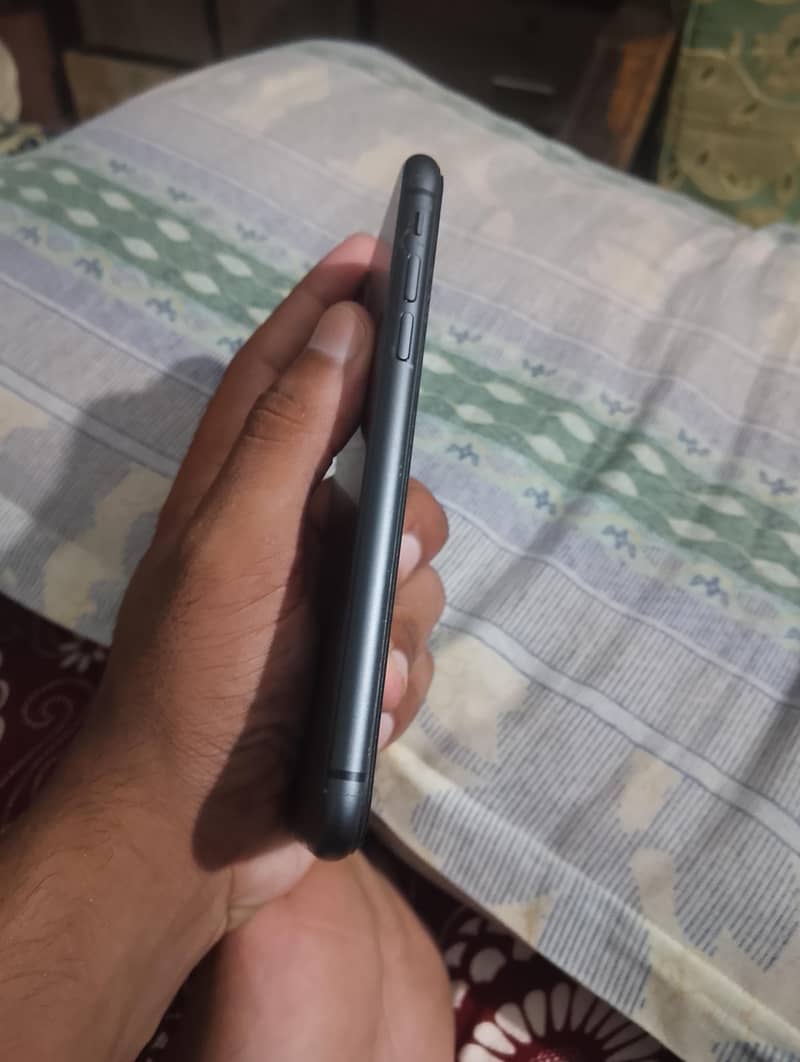 Apple iPhone 11 2