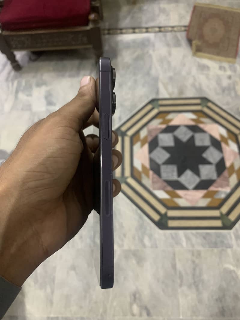Apple iPhone 14 Pro Max 3