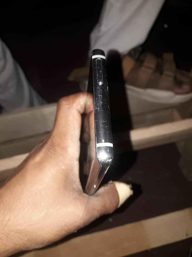 Samsung Mobile Note 8 6