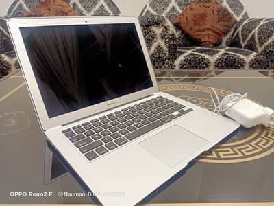 Apple Macbook Air 2015, Core i5, 128GB SSD, 8GB Ram, 13 Inches