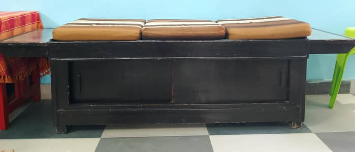 sofa sethi