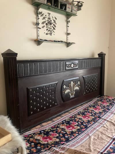 king size Bed just like new condition for sale . no fault at all.