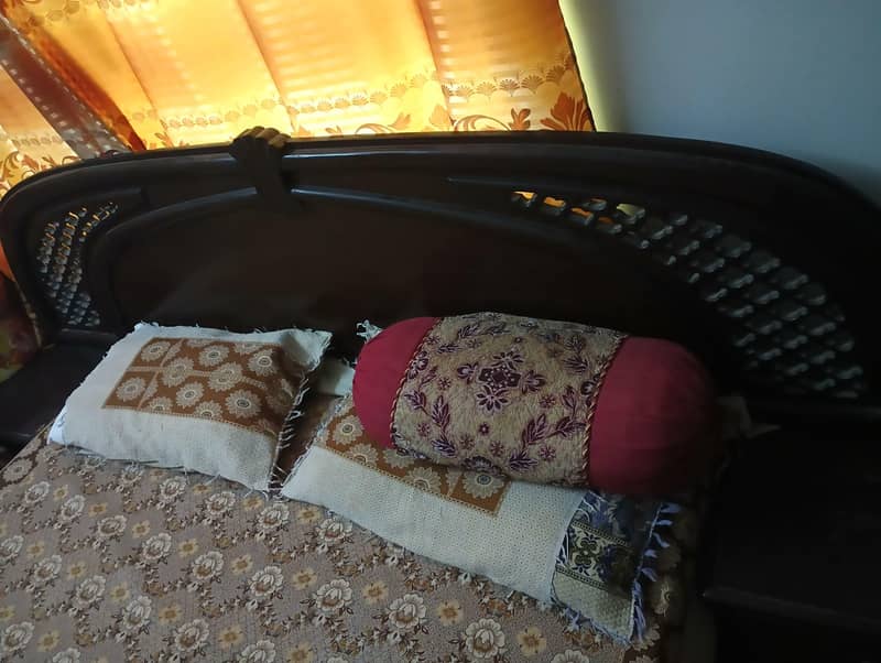 Bed  8