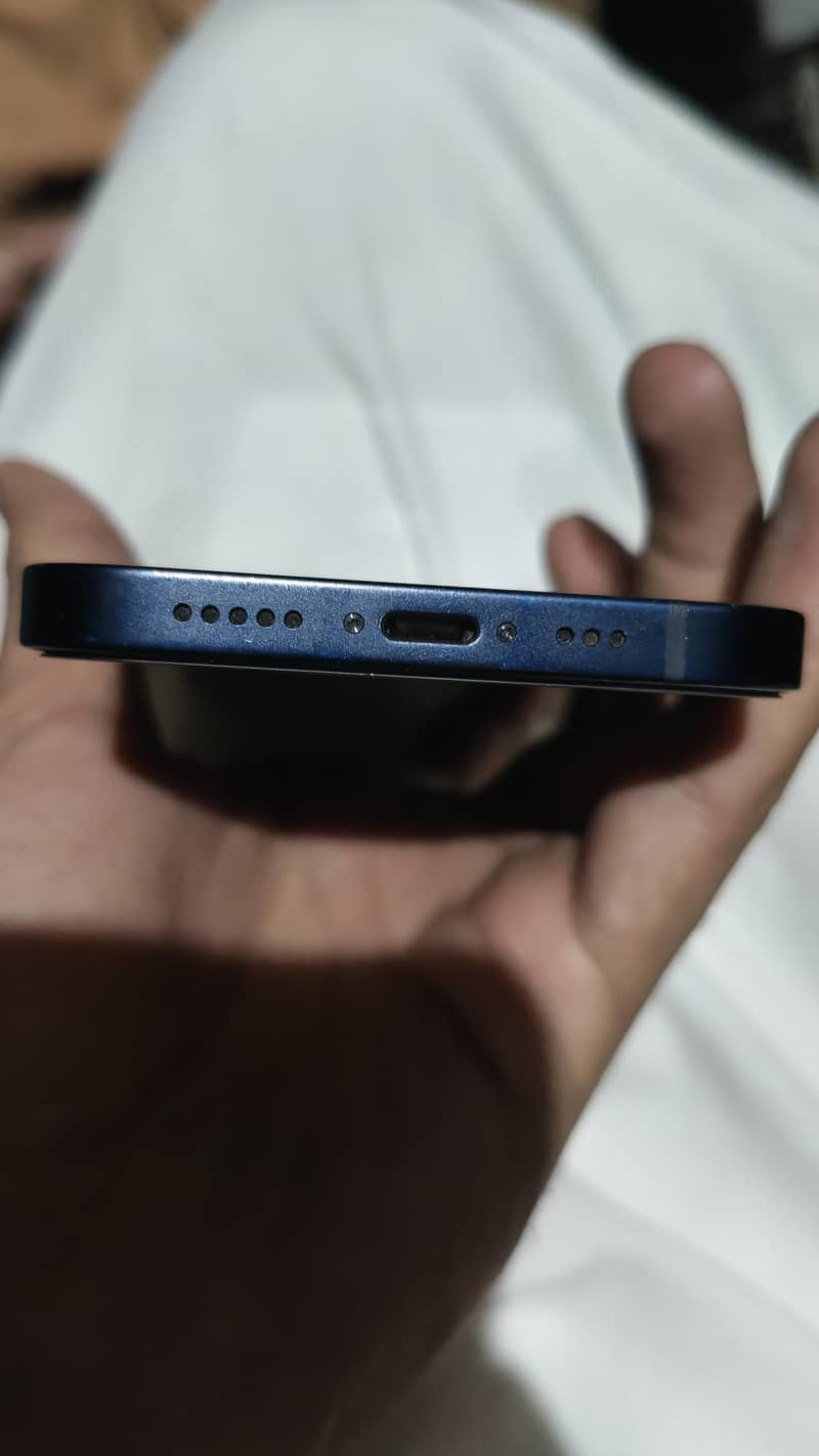 Apple iPhone 12 mini 1
