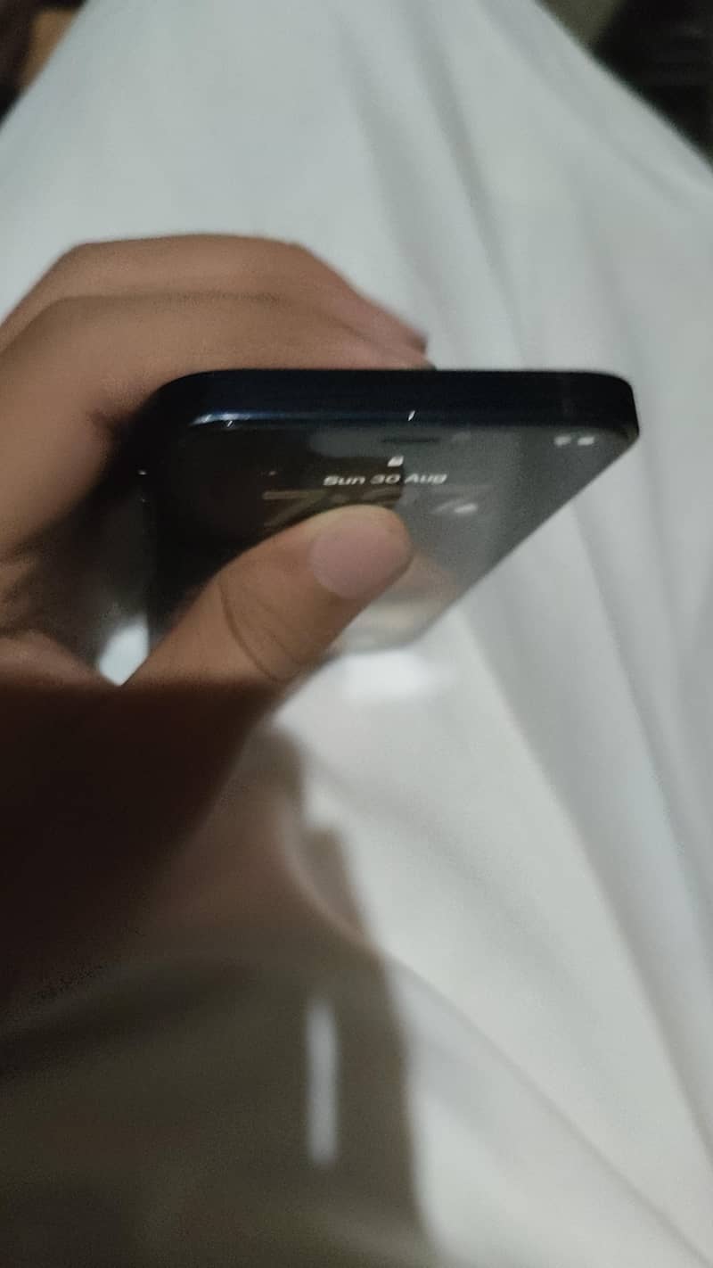Apple iPhone 12 mini 3