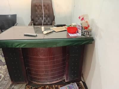 OFFICE Chair / Office Table