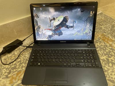 Samsung Core i3 3rd Gen 4GB RAM | 500GB HDD | Windows 10 Pro| NP270ESV