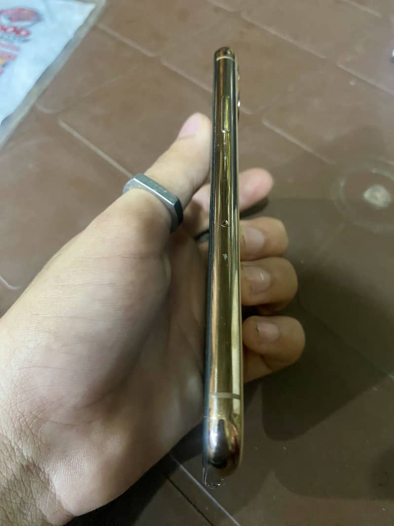 Apple iPhone 11 Pro 3