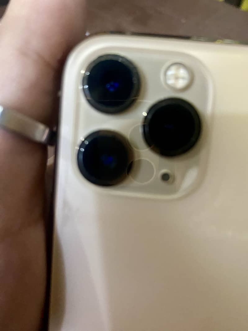 Apple iPhone 11 Pro 7