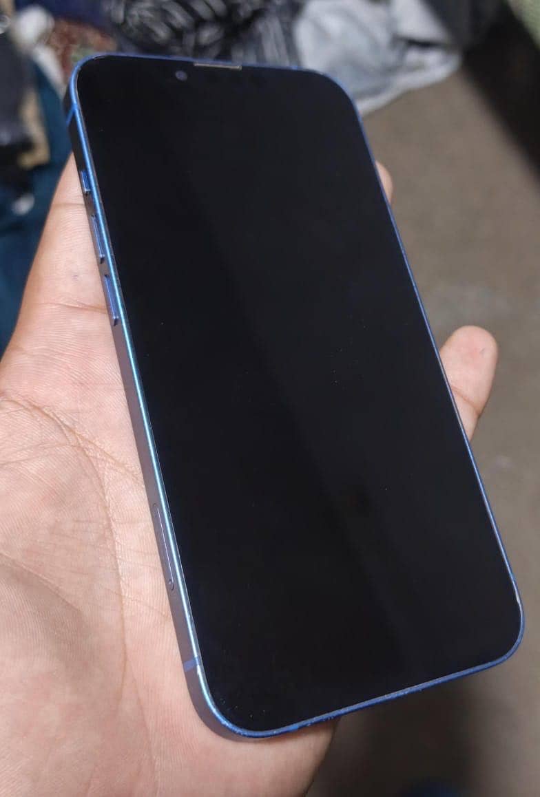 Apple iPhone 13 1