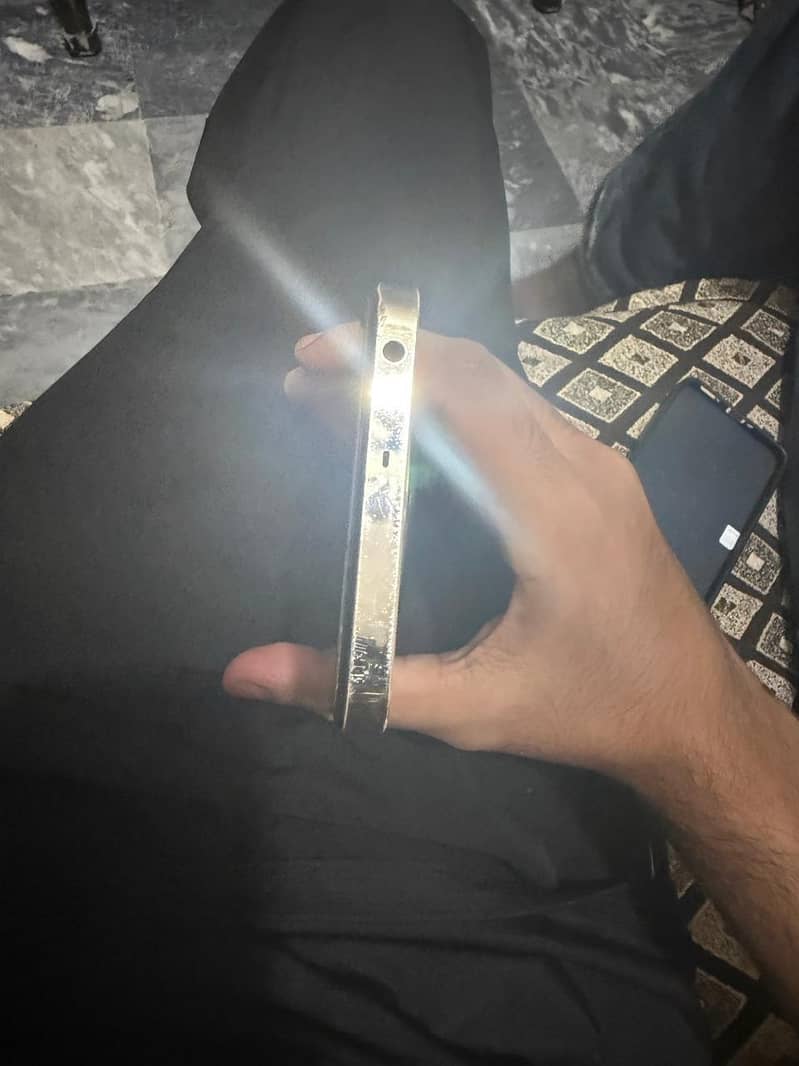 Realme 12 Plus 5