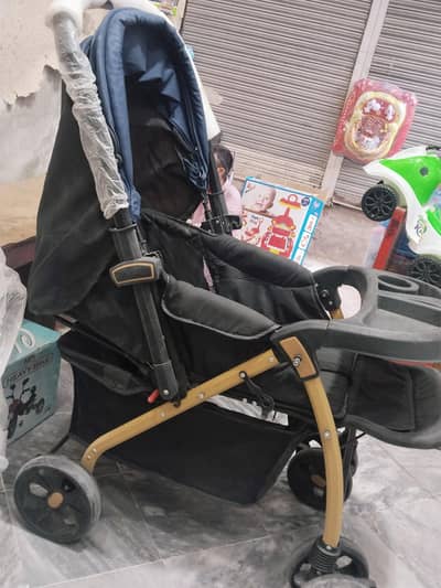 Pram for sale 10/10 Condition
