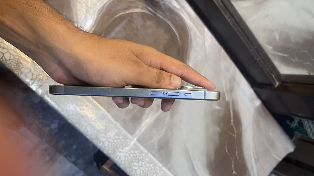 Apple iPhone 14 plus 1