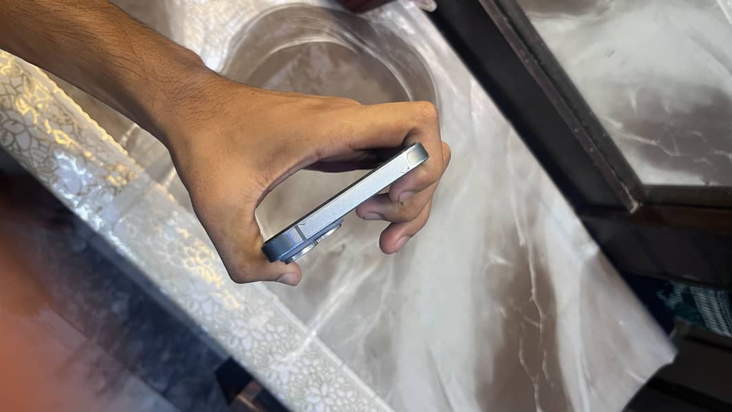 Apple iPhone 14 plus 3