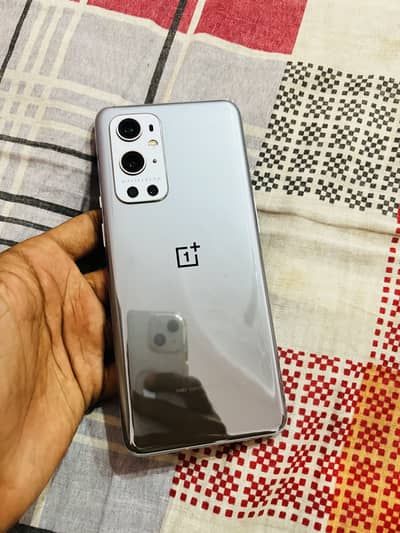 One Plus 9 Pro 12/265 line on pannel