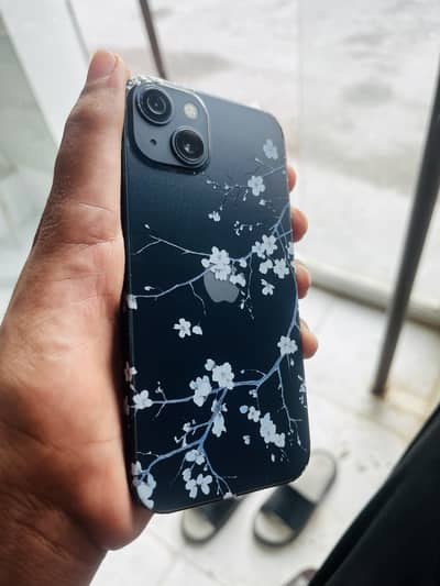 Apple iPhone 13