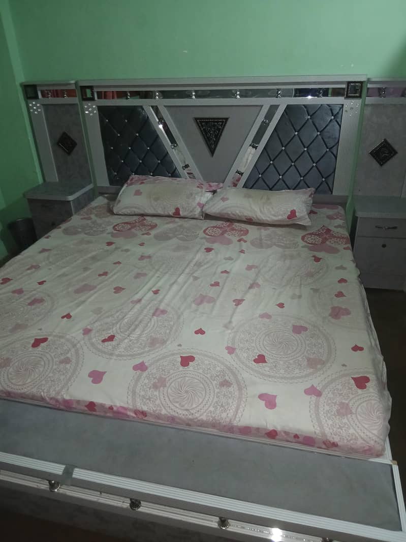 bedroom set 0