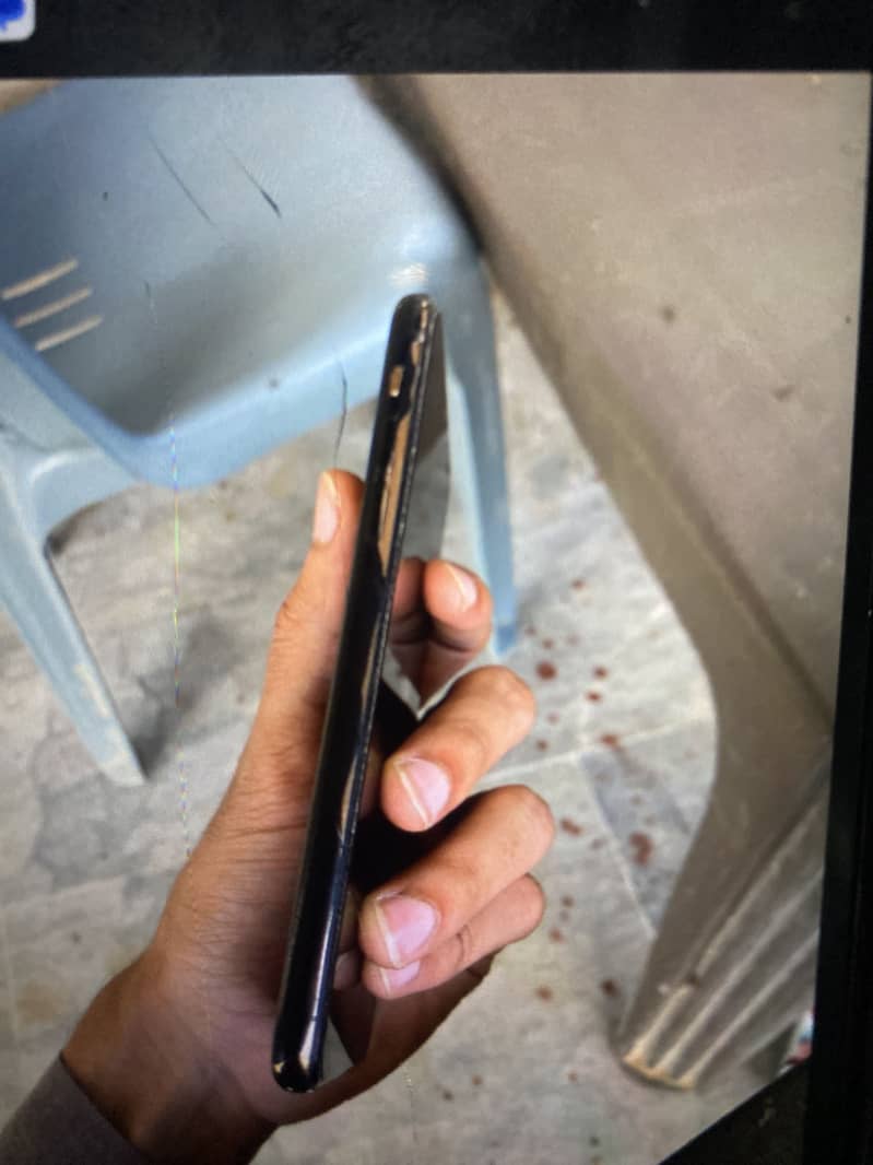 Apple iPhone 11 Pro Max 4