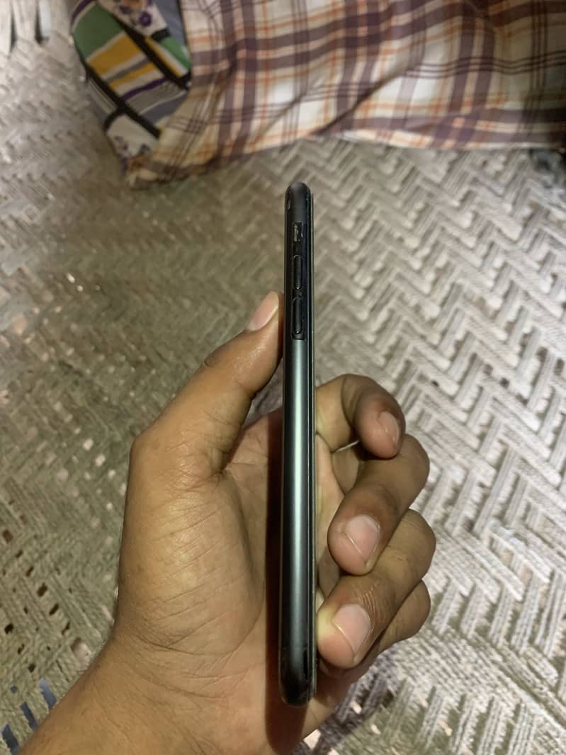 Apple iPhone X 5