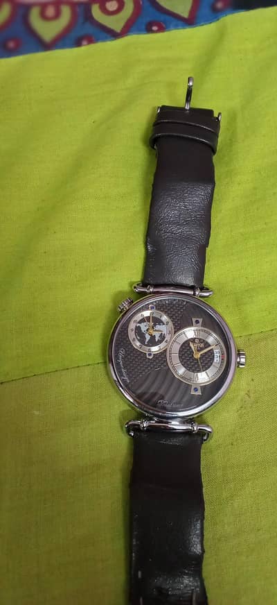 all ok ha new ha only 1 time used ha bus seveston watch ⌚ waterproof h