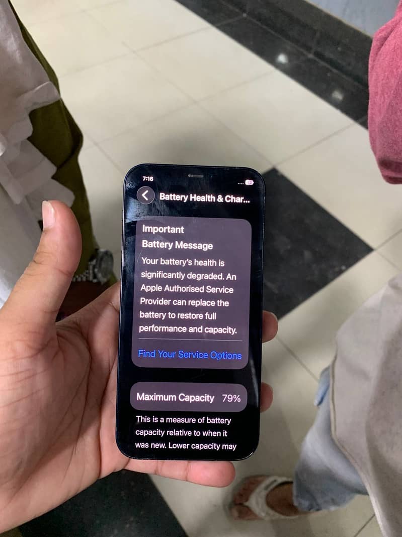 Apple iPhone 12 1
