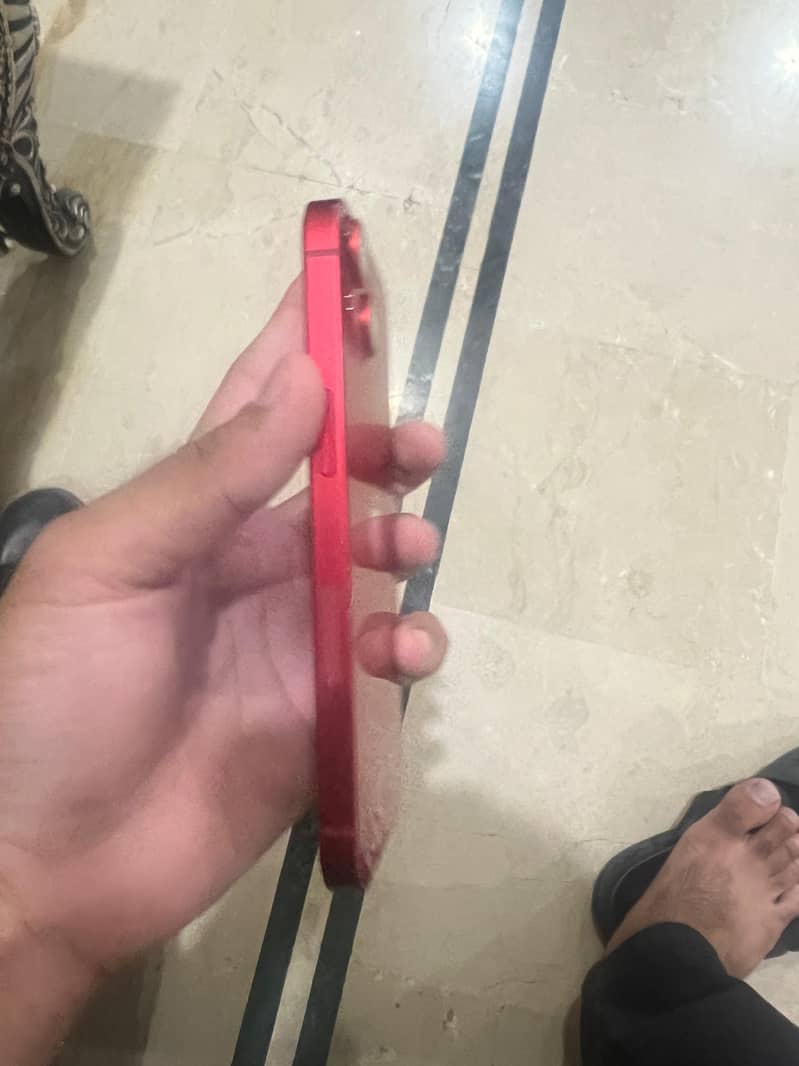 Apple iPhone 13 1