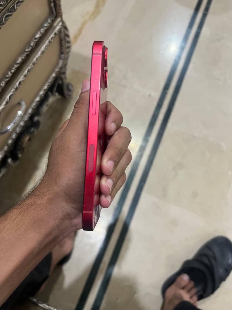 Apple iPhone 13 7