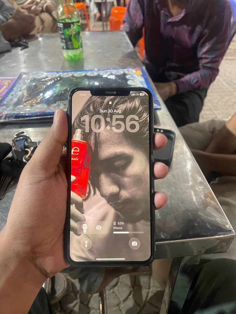 Apple iPhone 11 Pro Max 1