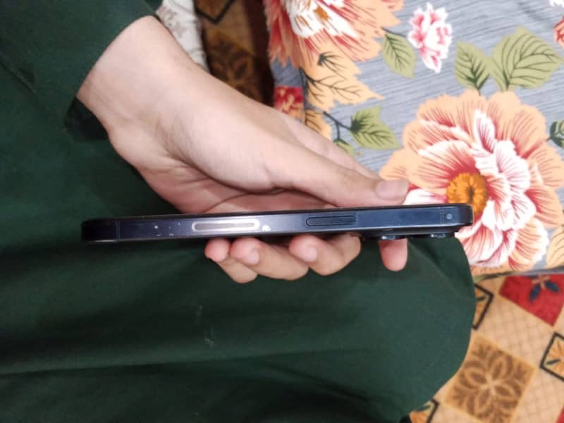 Apple iPhone 15 Pro 3