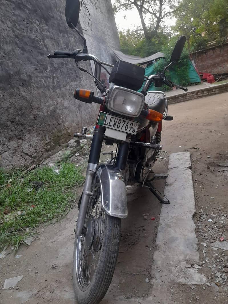 بائیک ک کارڈ موجود ہے میرے نام ہے اور کام کچھ نہیں ہونے والا ہے 3